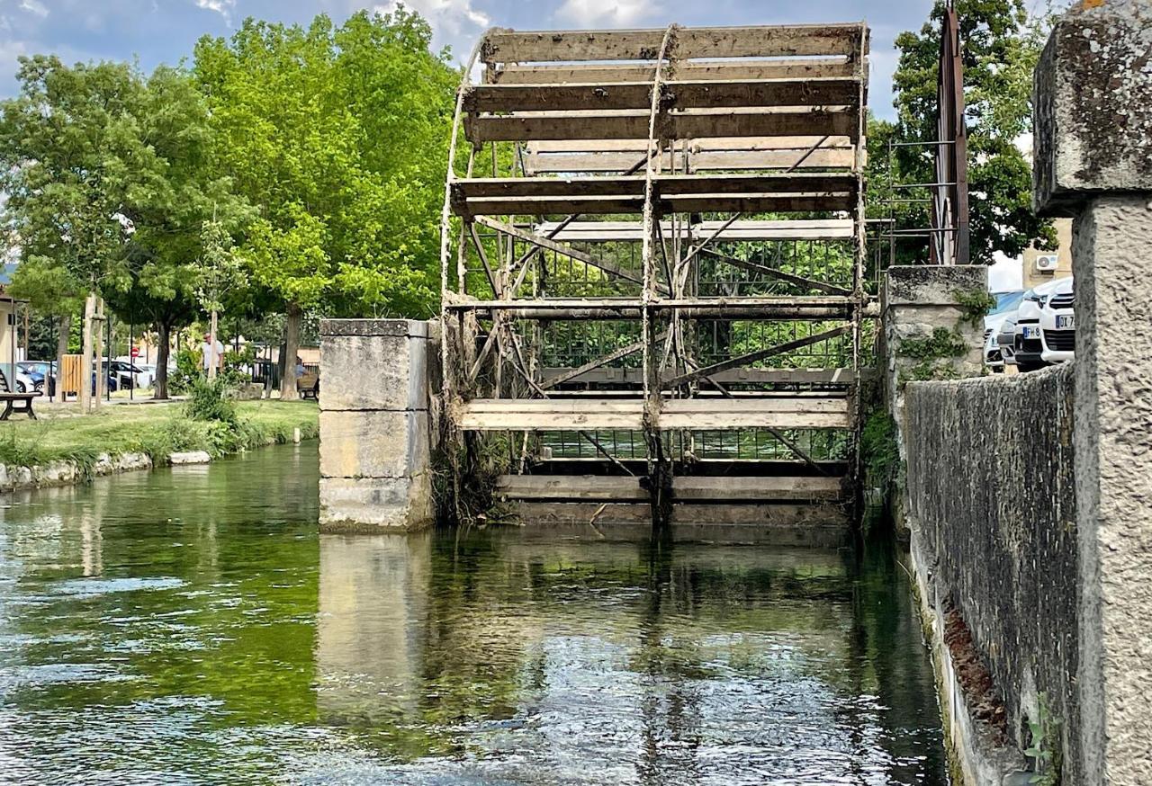Quai Du Felibre Appartement LʼIsle-sur-la-Sorgue Buitenkant foto